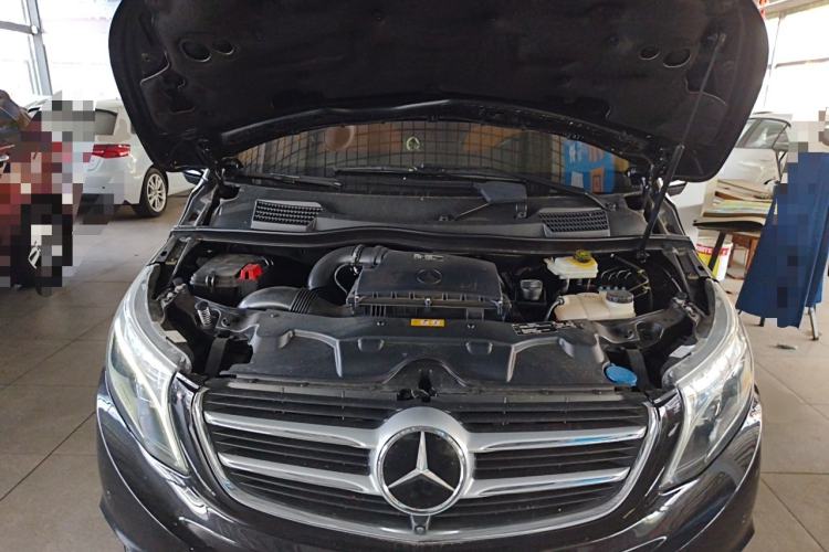 Used Mercedes-Benz V-Class 2018 V 260 L Prestige Extended Version China VI Engine Bay