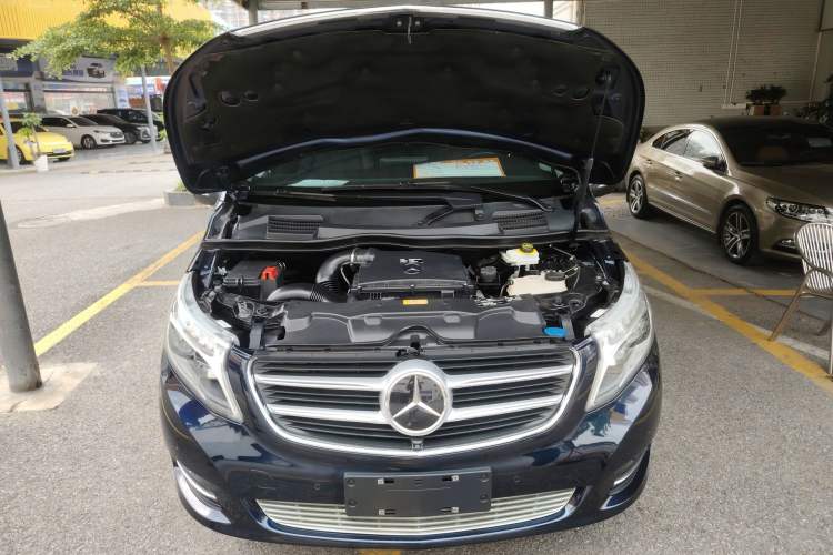 Used Mercedes-Benz V-Class 2018 V 260 Prestige Edition China V Engine Bay