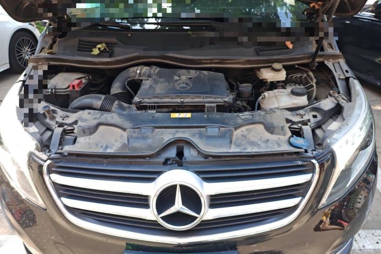 Used Mercedes-Benz V-Class 2018 V 260 Avantgarde Edition China VI Engine Bay