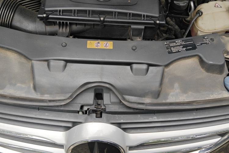 Used Mercedes-Benz V-Class 2018 V 260 L Prestige Extended Version China VI Engine Bay
