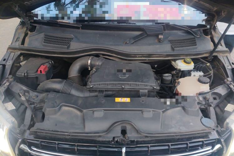 Used Mercedes-Benz V-Class 2018 V 260 Avantgarde Edition China VI Engine Bay