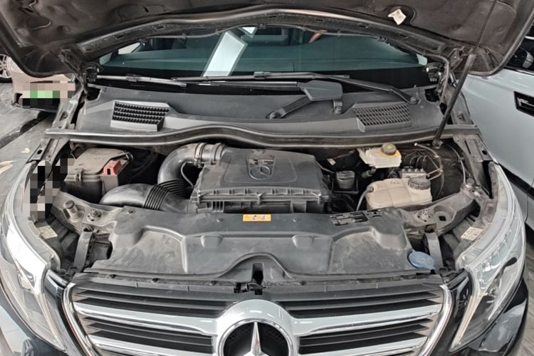 Used Mercedes-Benz V-Class 2018 V 260 Avantgarde Edition China VI Engine Bay