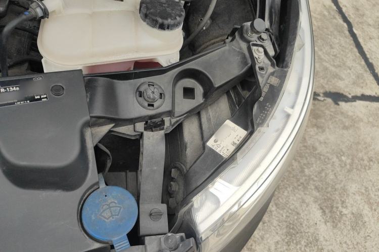 Used Mercedes-Benz V-Class 2018 V 260 L Prestige Extended Version China VI Engine Bay Left