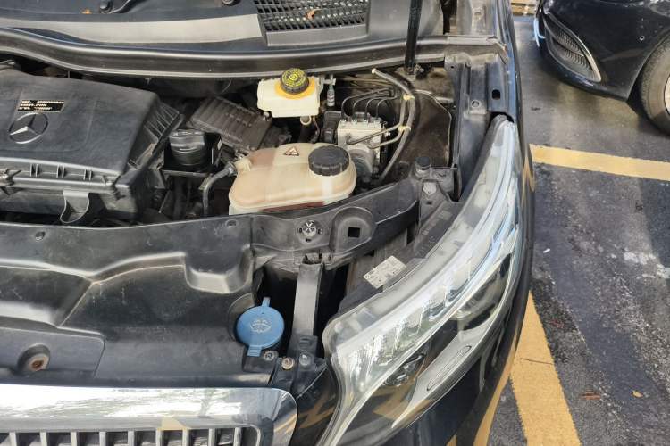Used Mercedes-Benz V-Class 2018 V 260 L Prestige Extended Version China VI Engine Bay Left