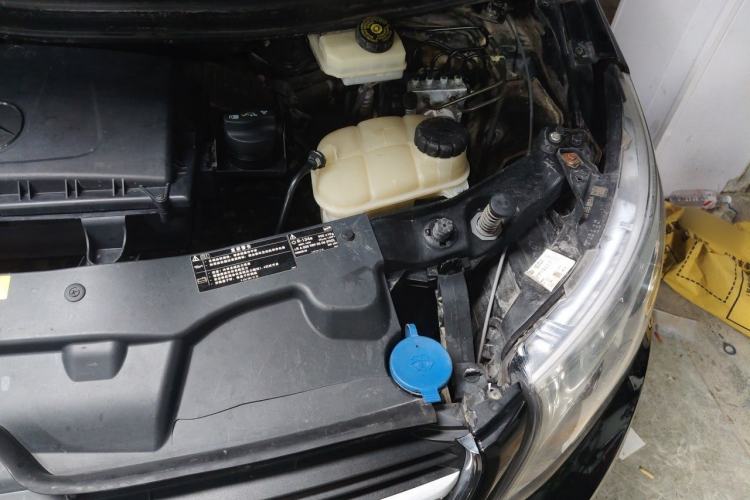 Used Mercedes-Benz V-Class 2018 V 260 Avantgarde Edition China VI Engine Bay Left