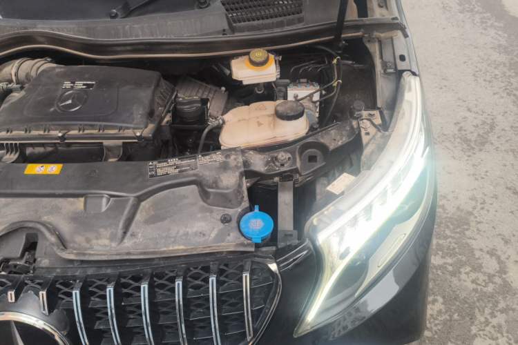 Used Mercedes-Benz V-Class 2018 V 260 L Prestige Extended Version China VI Engine Bay Left