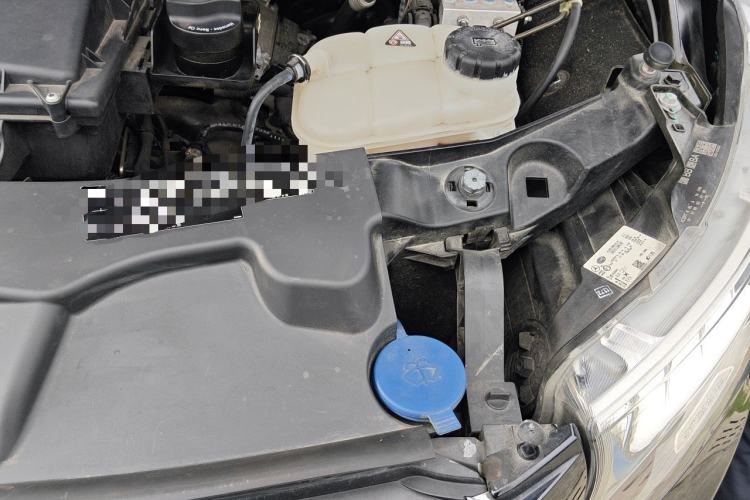 Used Mercedes-Benz V-Class 2018 V 260 L Prestige Extended Version China V Engine Bay Left