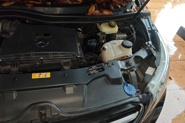 Used Mercedes-Benz V-Class 2018 V 260 L Prestige Extended Version China VI Engine Bay Left