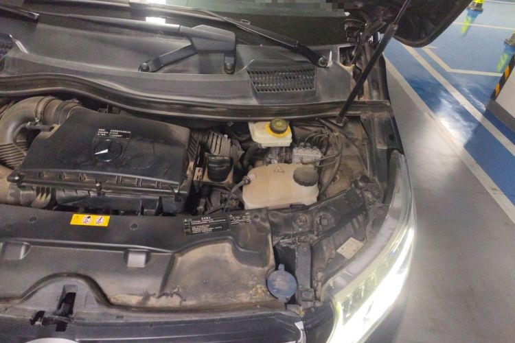 Used Mercedes-Benz V-Class 2018 V 260 Avantgarde Edition China VI Engine Bay Left