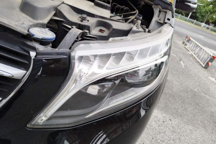 Used Mercedes-Benz V-Class 2018 V 260 Prestige Edition China VI Engine Bay Left