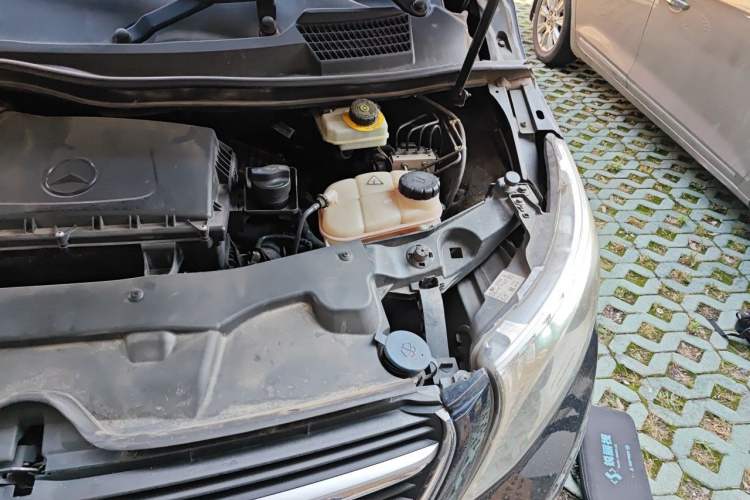Used Mercedes-Benz V-Class 2018 V 260 Prestige Edition China V Engine Bay Left