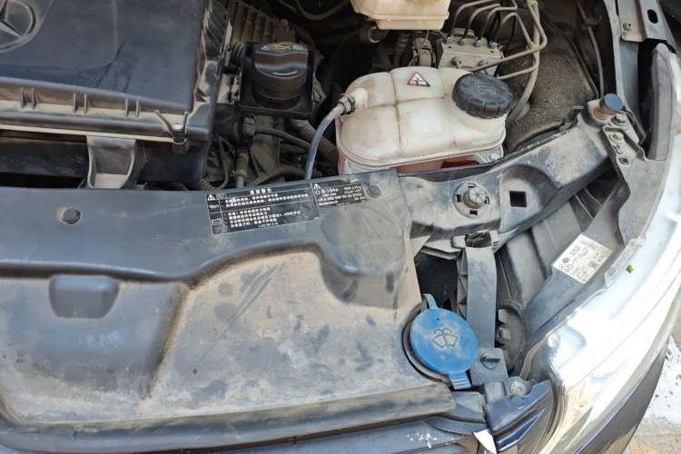 Used Mercedes-Benz V-Class 2018 V 260 Avantgarde Edition China VI Engine Bay Left