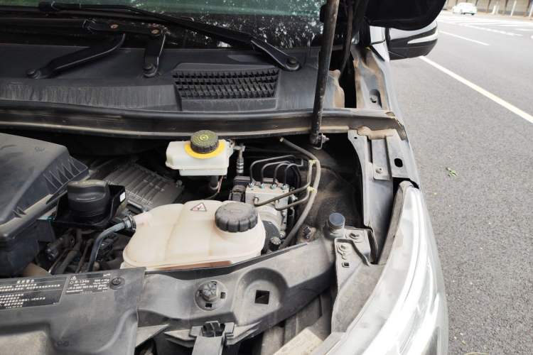 Used Mercedes-Benz V-Class 2018 V 260 L Prestige Extended Version China VI Engine Bay Left