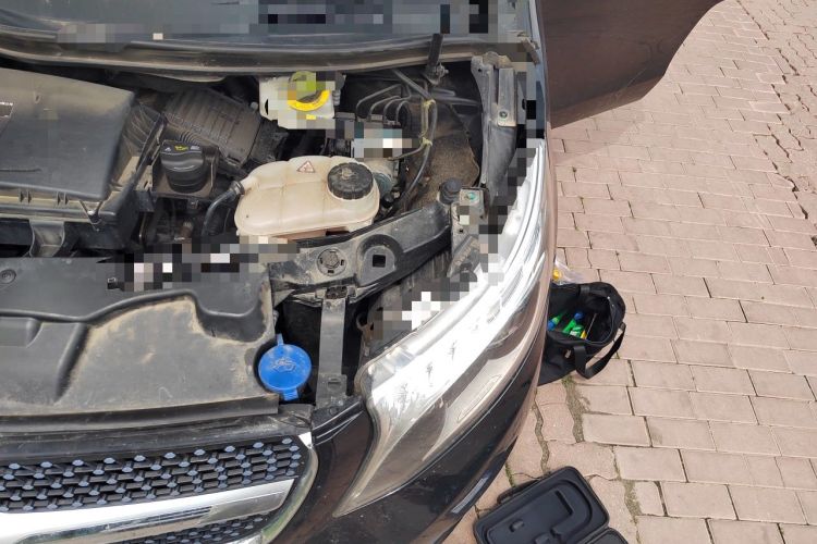 Used Mercedes-Benz V-Class 2018 V 260 L Prestige Extended Version China V Engine Bay Left
