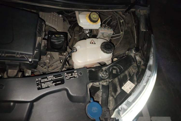 Used Mercedes-Benz V-Class 2018 V 260 Avantgarde Edition China V Engine Bay Left