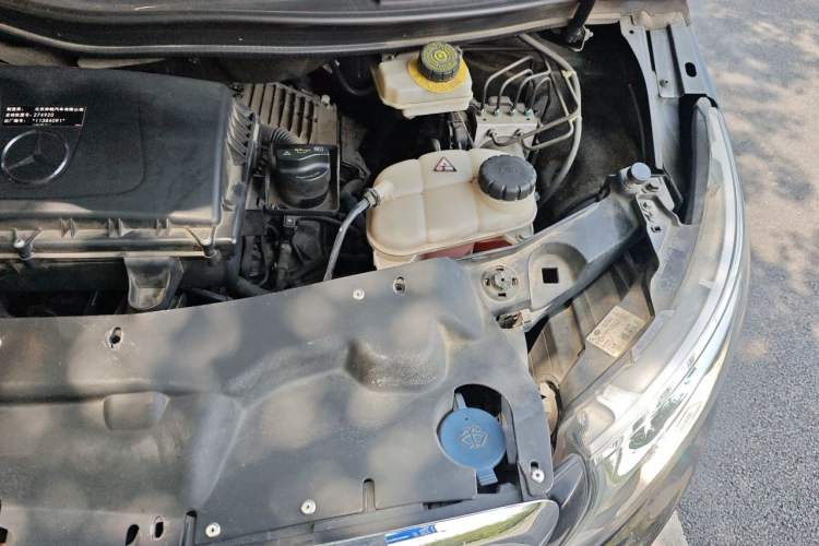 Used Mercedes-Benz V-Class 2018 V 260 Avantgarde Edition China VI Engine Bay Left