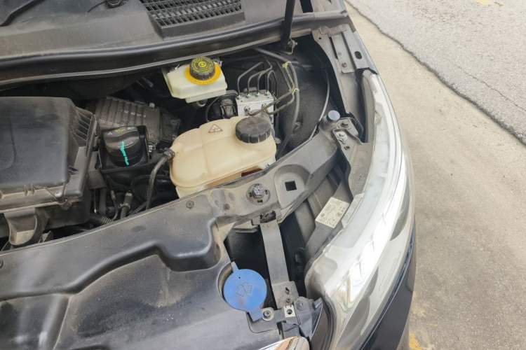 Used Mercedes-Benz V-Class 2018 V 260 L Prestige Extended Version China V Engine Bay Left