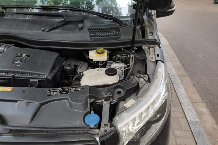 Used Mercedes-Benz V-Class 2018 V 260 L Prestige Extended Version China VI Engine Bay Left