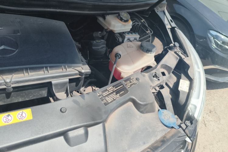Used Mercedes-Benz V-Class 2018 V 260 Avantgarde Edition China VI Engine Bay Left