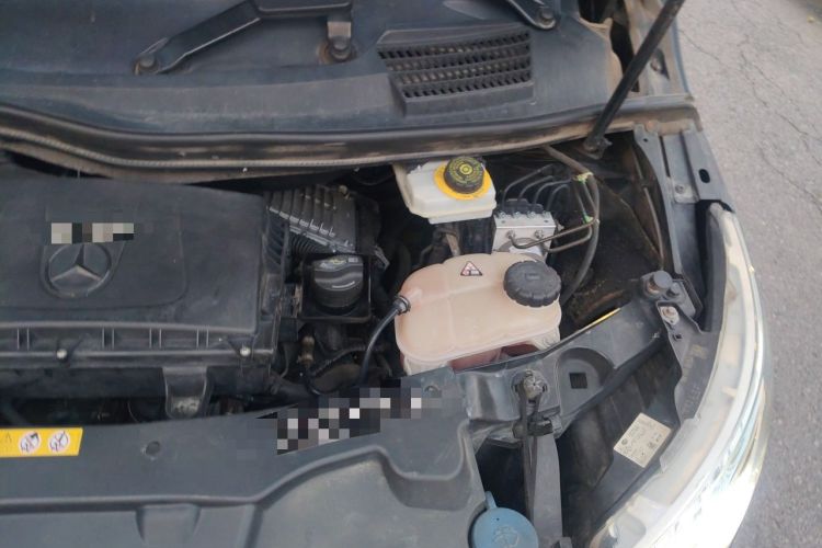 Used Mercedes-Benz V-Class 2018 V 260 Avantgarde Edition China VI Engine Bay Left