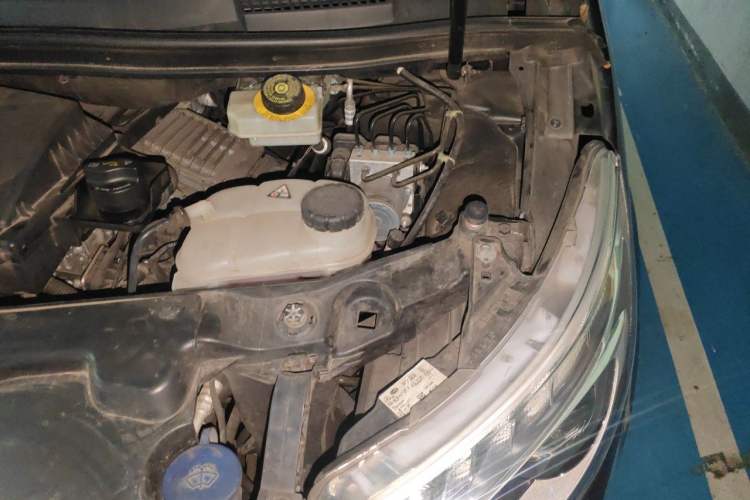 Used Mercedes-Benz V-Class 2018 V 260 Avantgarde Edition China V Engine Bay Left