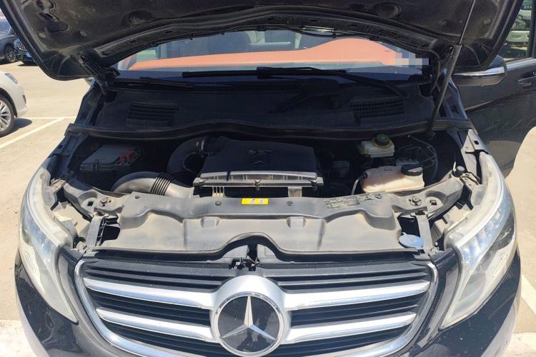 Used Mercedes-Benz V-Class 2018 V 260 L Prestige Extended Version China VI Engine Bay