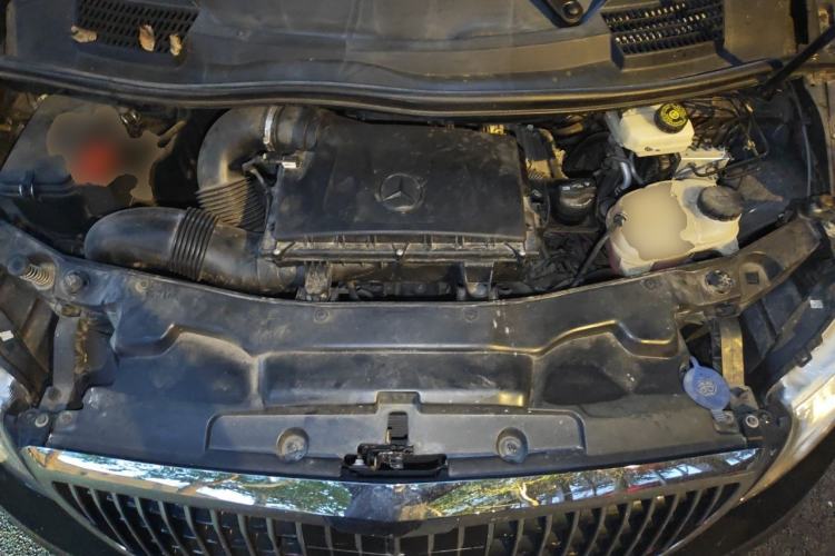 Used Mercedes-Benz V-Class  Engine Bay