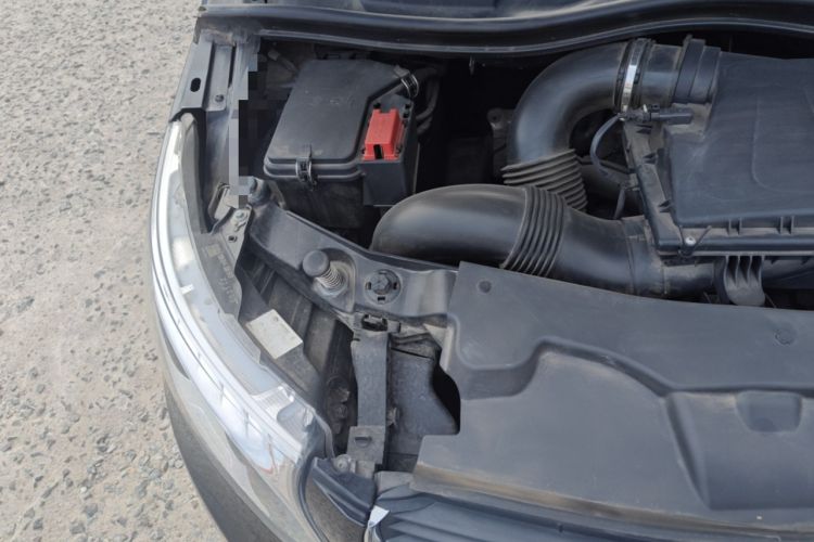 Used Mercedes-Benz V-Class 2018 V 260 L Prestige Extended Version China V Engine Bay Right