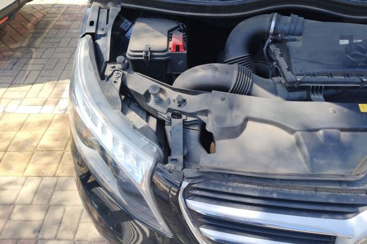 Used Mercedes-Benz V-Class 2018 V 260 Prestige Edition China V Engine Bay Right