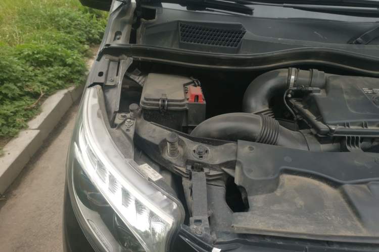 Used Mercedes-Benz V-Class 2018 V 260 L Prestige Extended Version China VI Engine Bay Right