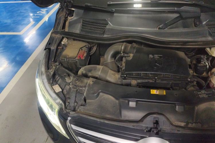 Used Mercedes-Benz V-Class 2018 V 260 Avantgarde Edition China VI Engine Bay Right