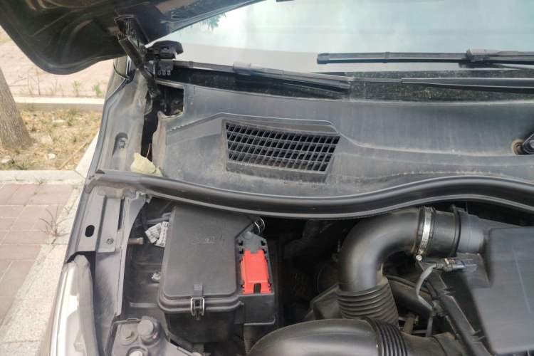 Used Mercedes-Benz V-Class 2018 V 260 Avantgarde Edition China VI Engine Bay Right