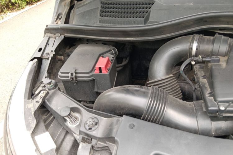 Used Mercedes-Benz V-Class 2018 V 260 L Prestige Extended Version China VI Engine Bay Right