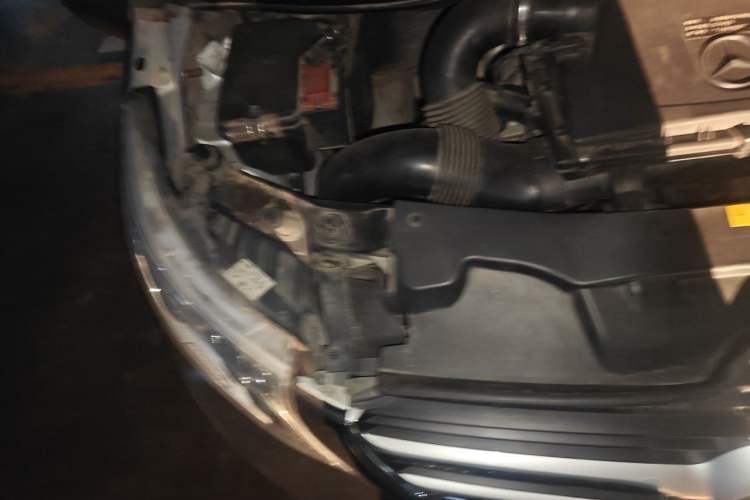 Used Mercedes-Benz V-Class 2018 V 260 Prestige Edition China V Engine Bay Right