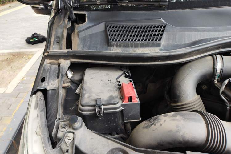 Used Mercedes-Benz V-Class 2018 V 260 L Prestige Extended Version China VI Engine Bay Right