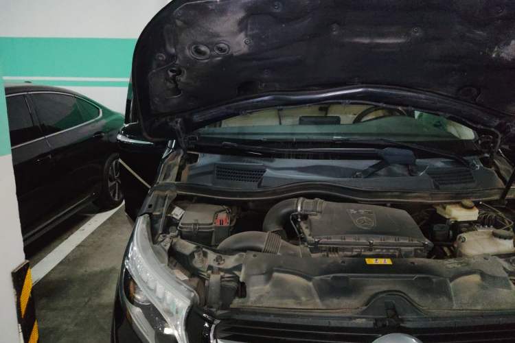 Used Mercedes-Benz V-Class 2018 V 260 L Prestige Extended Version China VI Engine Bay Right