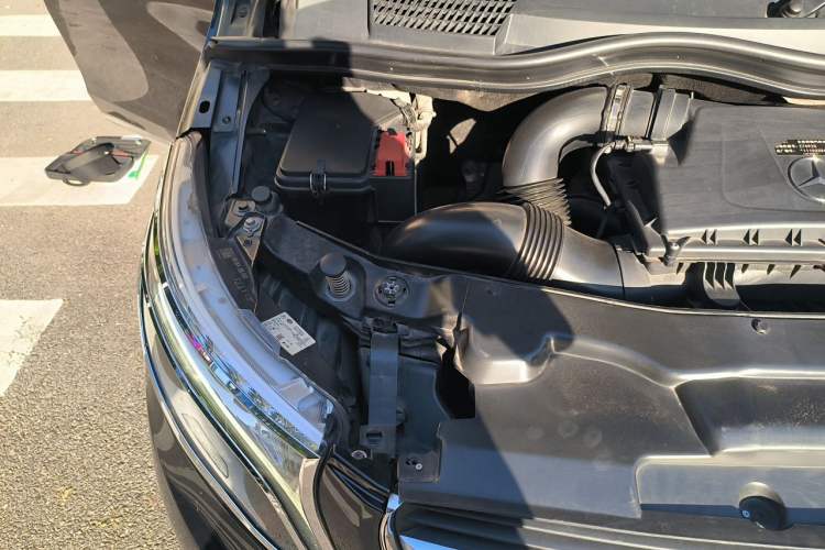 Used Mercedes-Benz V-Class 2018 V 260 L Prestige Extended Version China V Engine Bay Right
