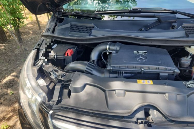 Used Mercedes-Benz V-Class 2018 V 260 Prestige Edition China VI Engine Bay Right