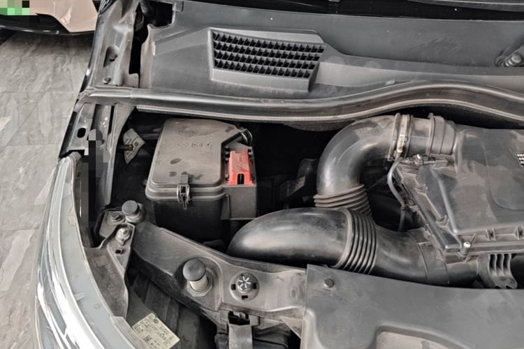 Used Mercedes-Benz V-Class 2018 V 260 Avantgarde Edition China VI Engine Bay Right