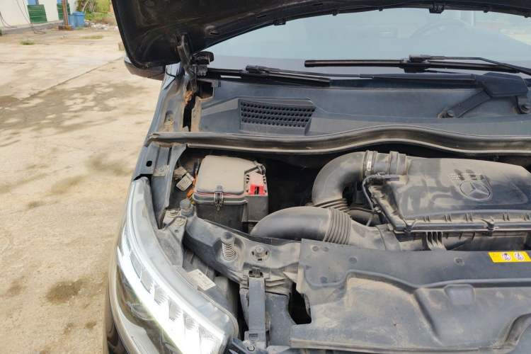 Used Mercedes-Benz V-Class 2018 V 260 Prestige Edition China VI Engine Bay Right