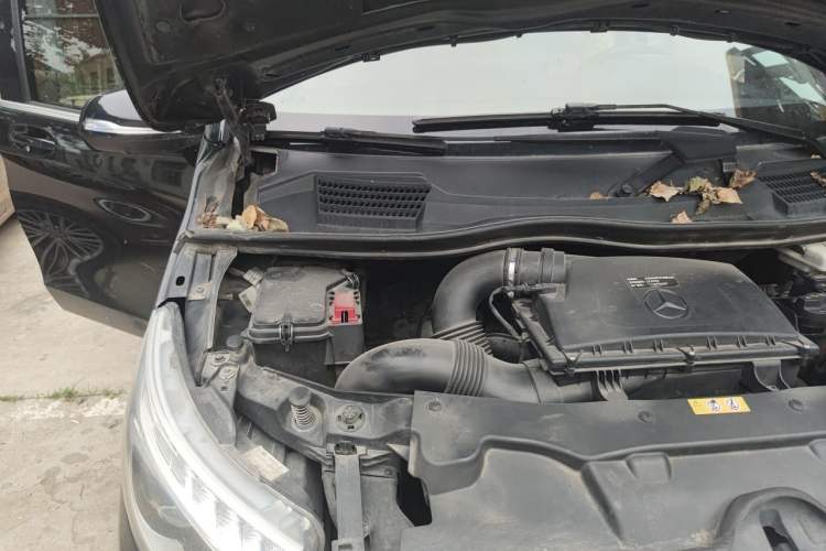 Used Mercedes-Benz V-Class 2018 V 260 Prestige Edition China VI Engine Bay Right
