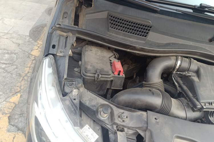 Used Mercedes-Benz V-Class 2018 V 260 Prestige Edition China VI Engine Bay Right