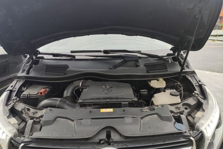 Used Mercedes-Benz V-Class 2018 V 260 Prestige Edition China VI Engine Bay