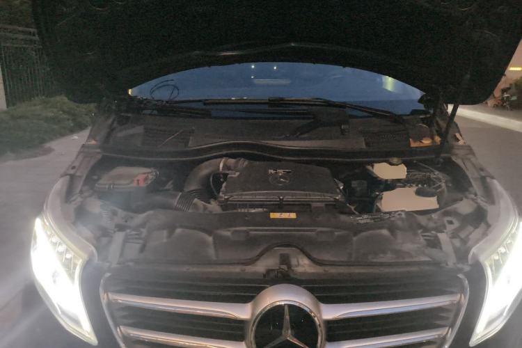 Used Mercedes-Benz V-Class 2018 V 260 Prestige Edition China VI Engine Bay