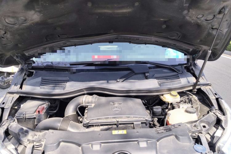 Used Mercedes-Benz V-Class 2018 V 260 L Prestige Extended Version China VI Engine Bay