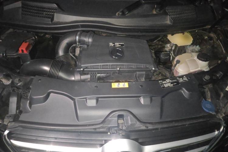 Used Mercedes-Benz V-Class 2018 V 260 Prestige Edition China VI Engine Bay