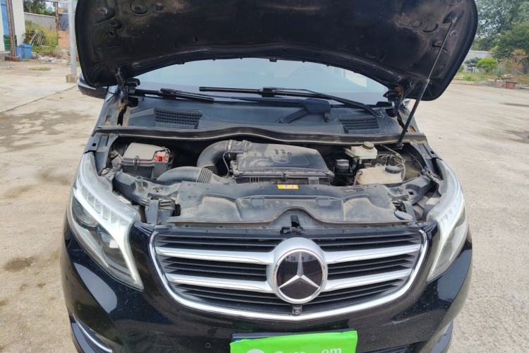 Used Mercedes-Benz V-Class 2018 V 260 Prestige Edition China VI Engine Bay