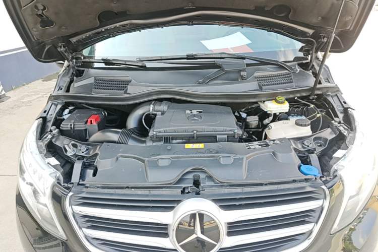 Used Mercedes-Benz V-Class 2018 V 260 L Prestige Extended Version China VI Engine Bay