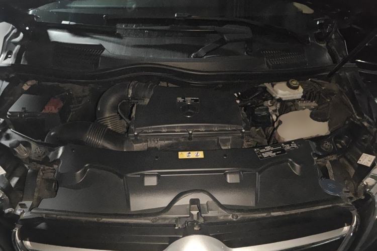 Used Mercedes-Benz V-Class 2018 V 260 L Prestige Extended Version China VI Engine Bay