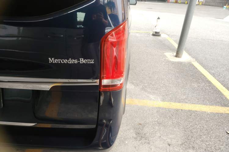 Used Mercedes-Benz V-Class 2018 V 260 Prestige Edition China V Exterior 1